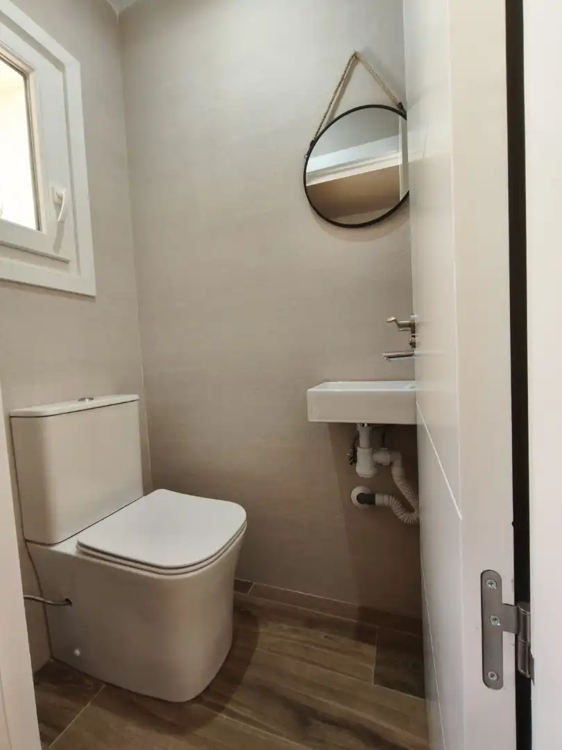 Badezimmer von Wohnung zur Miete in Cáceres mit Terrasse, Möbliert und Ofen