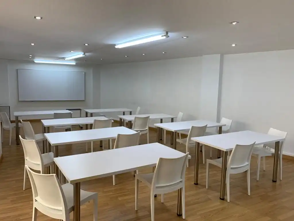 Office for rent in Avinguda Enric Valor, 3, El Castell