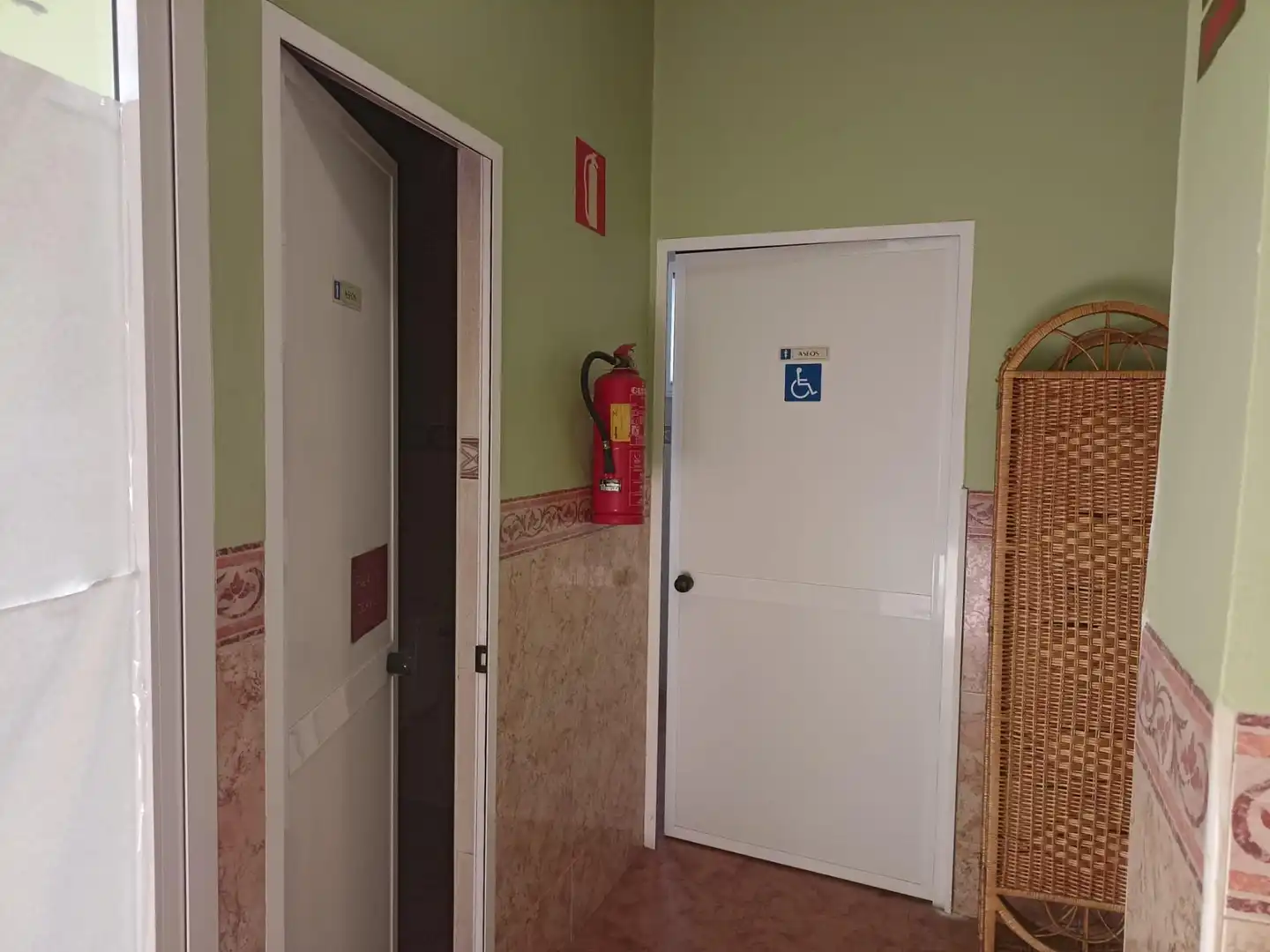 Commercial properties for sale in Benissanó  with Air Conditioner