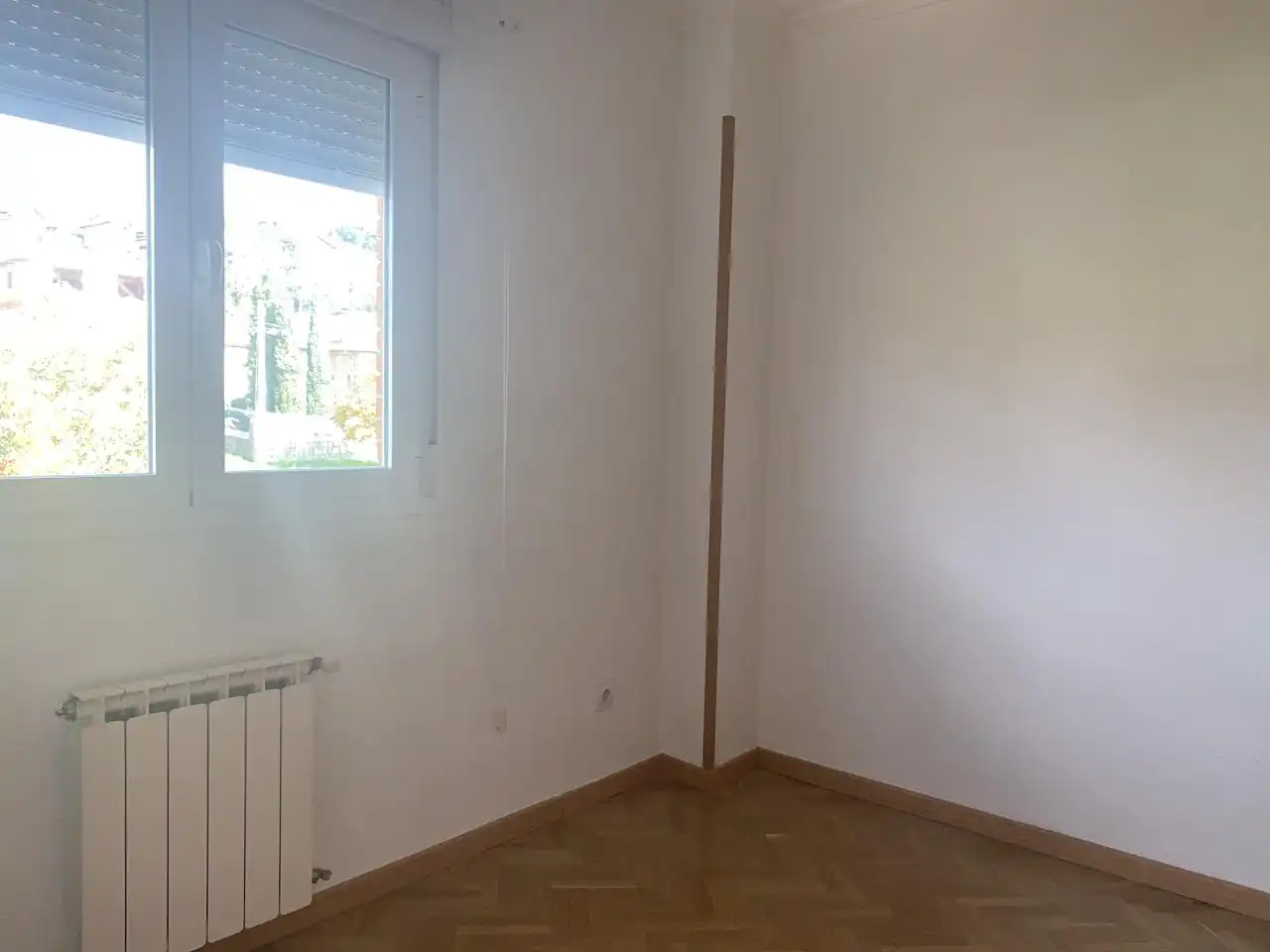 Habitación de Piso de alquiler en Manzanares El Real con Parquet, Terraza y Piscina comunitaria