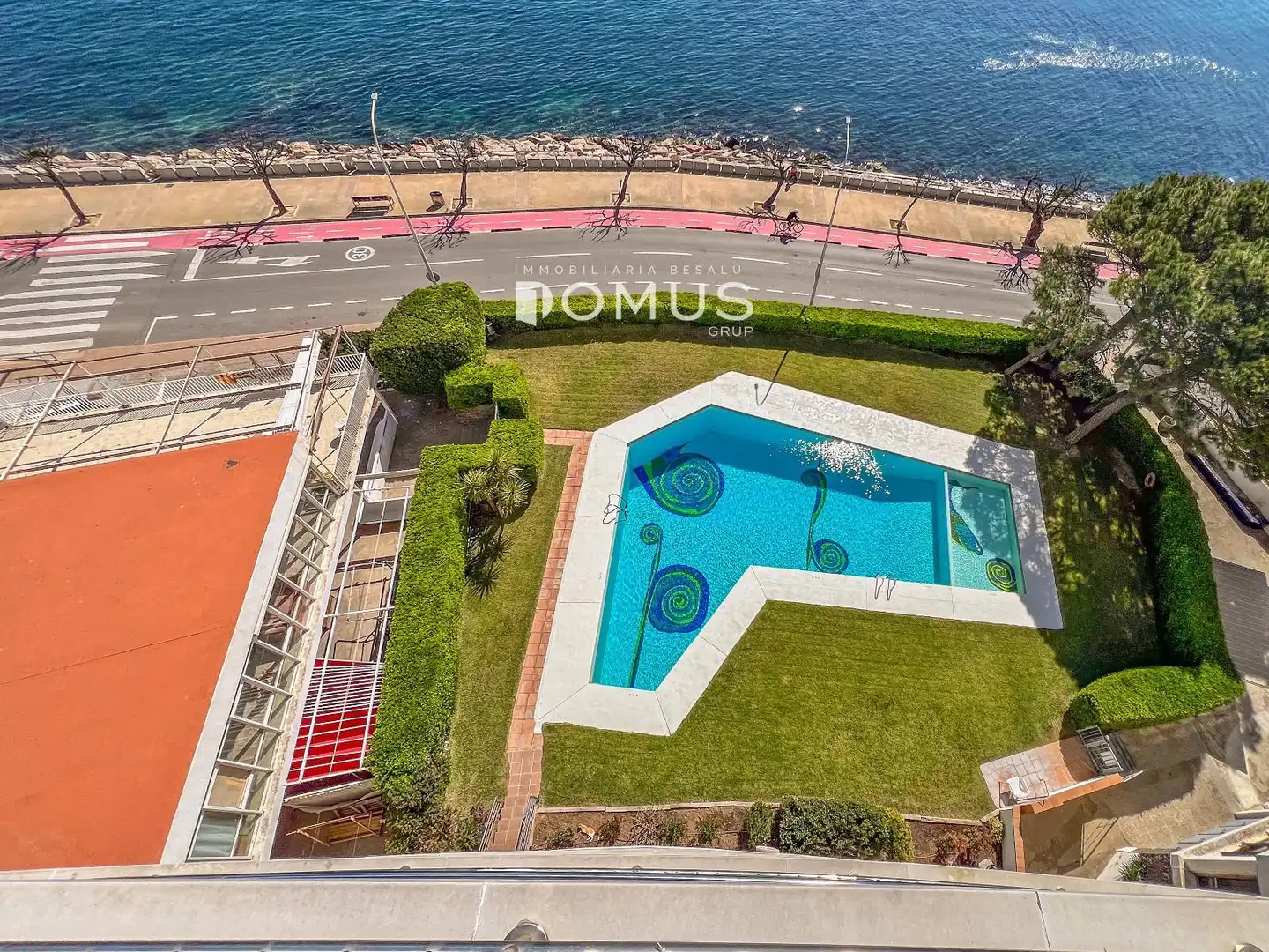 Piscina de Pis de lloguer en L'Escala amb Piscina, Moblat i Forn