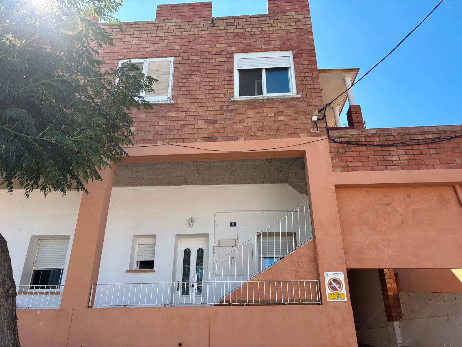 Exterior view of Country house for sale in Flix  with Furnished and Balcony