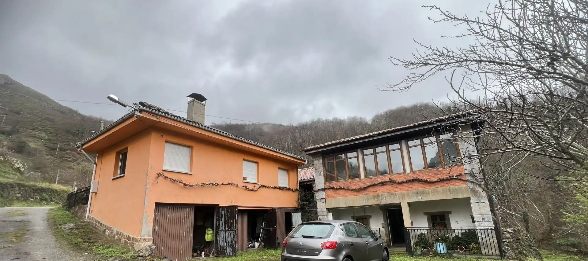 Vista exterior de Casa o xalet en venda en Oseja de Sajambre amb Calefacció