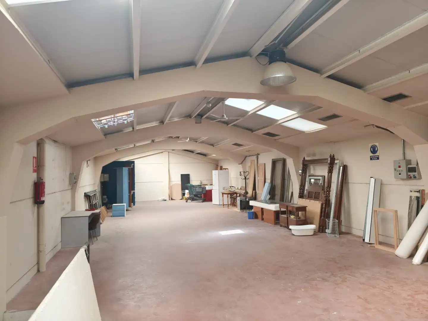 Nave industrial en venta en Calle Puerto de Tornavacas, imagen 2