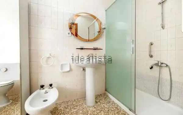 Badezimmer von Wohnung zur Miete in Granada mit Heizung, Möbliert und Ofen