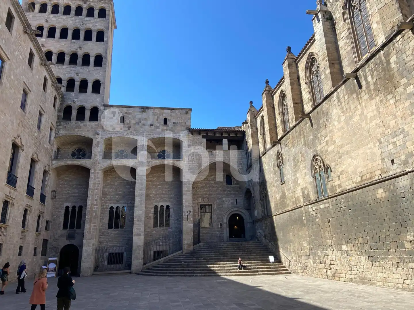 Vista exterior de Edifici en venda en Barcelona
