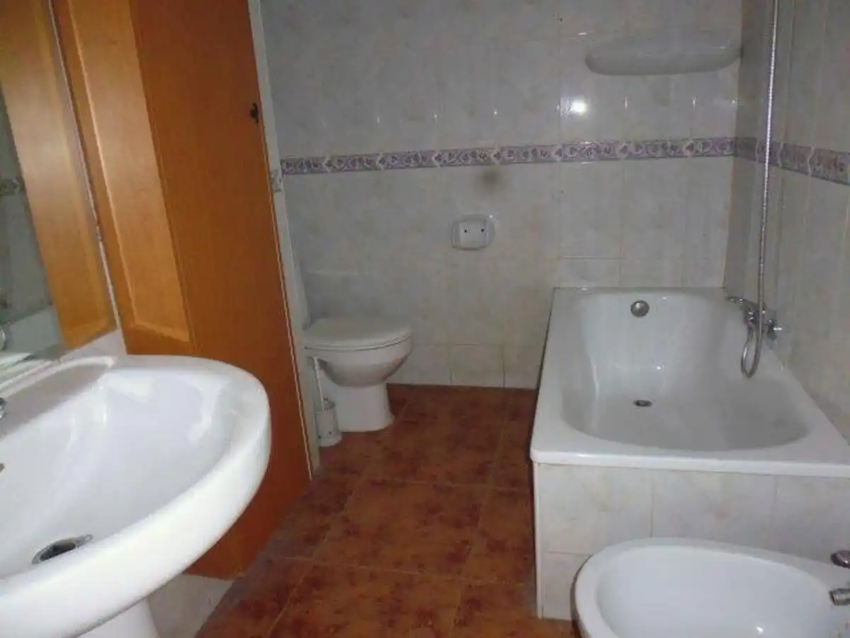 Baño de Piso en venta en Alzira con Alarma