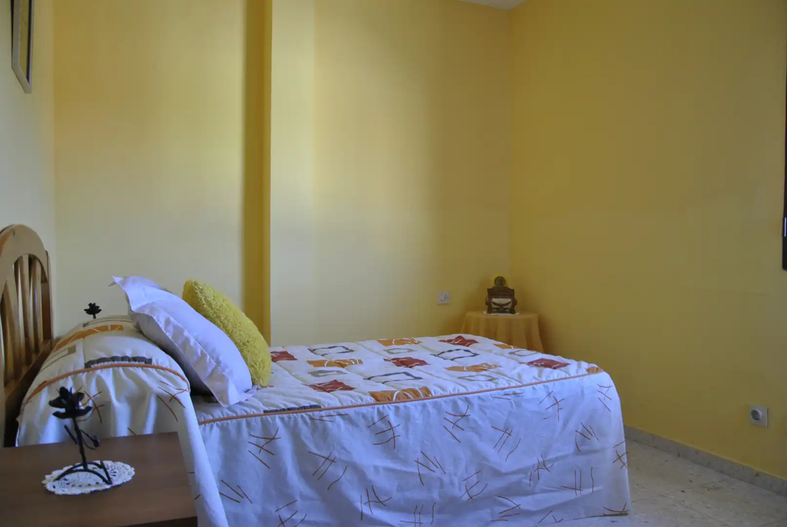 Habitación de Casa adosada en venta en Alagón del Río con Aire acondicionado, Calefacción y Jardín privado