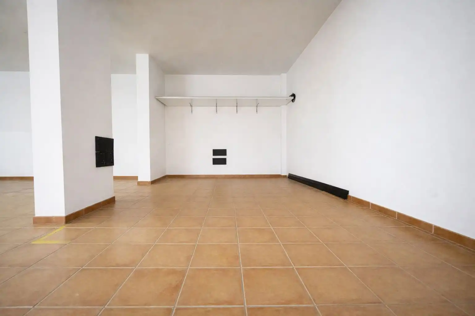 Wohnung zum Verkauf in Colmenar mit Klimaanlage, Heizung und Terrasse