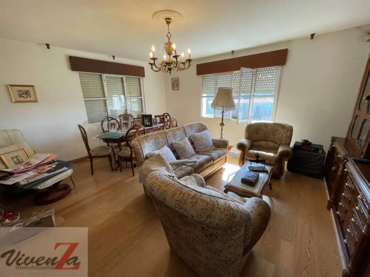 Sala de estar de Casa o chalet en venta en Muelas del Pan con Calefacción, Jardín privado y Terraza