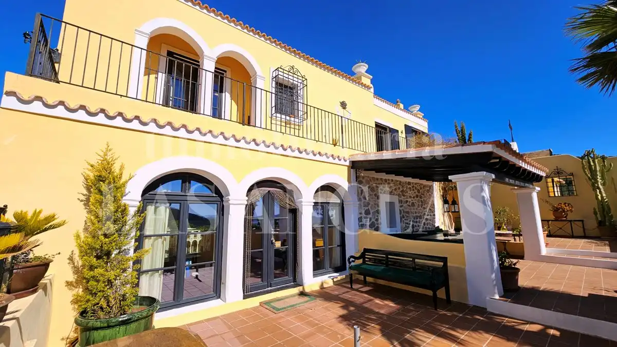 Vista exterior de Finca rústica en venta en Sant Josep de sa Talaia con Aire acondicionado, Calefacción y Terraza