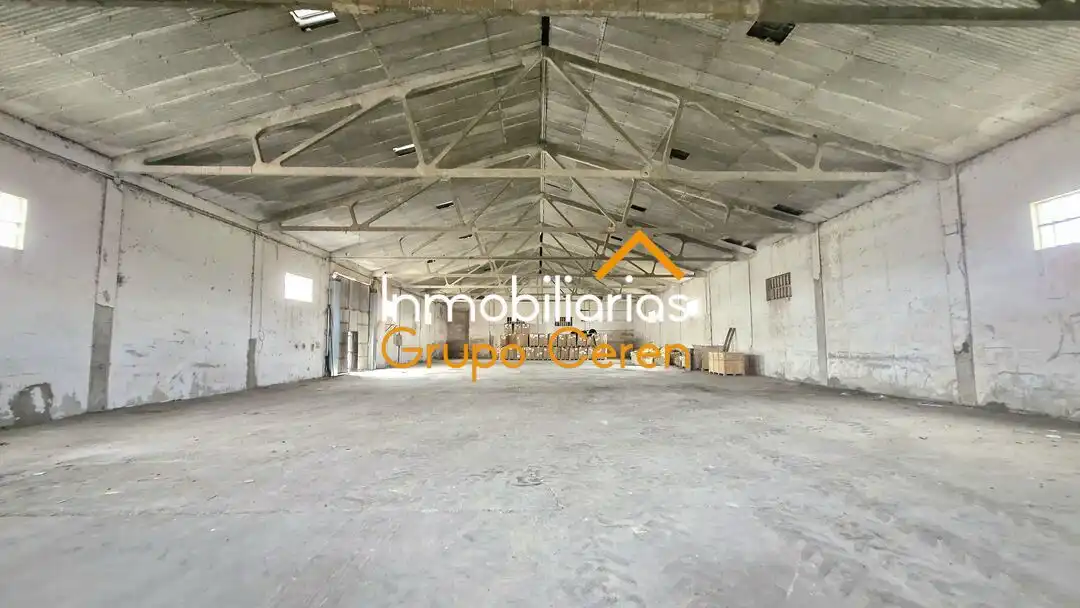 Industrial buildings for rent in Bañares