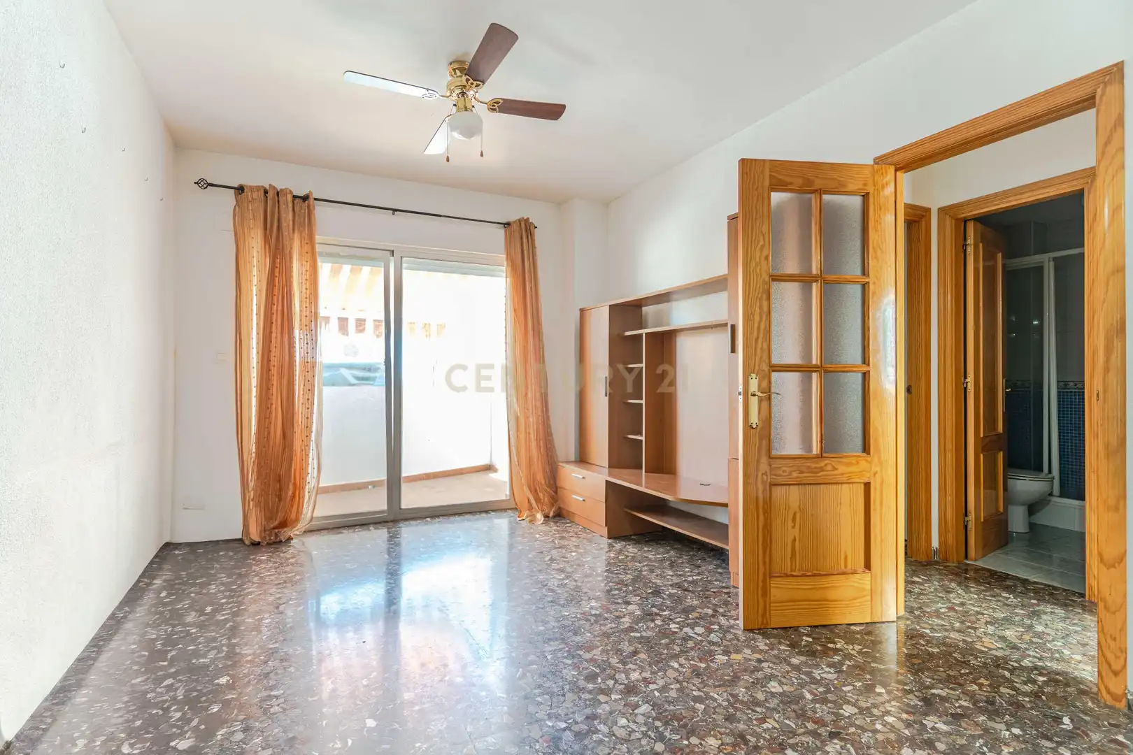 Apartament amb terrassa en venda a C. Abén Humeya, Salobreña, Spain Edificio sotillo, imagen 2