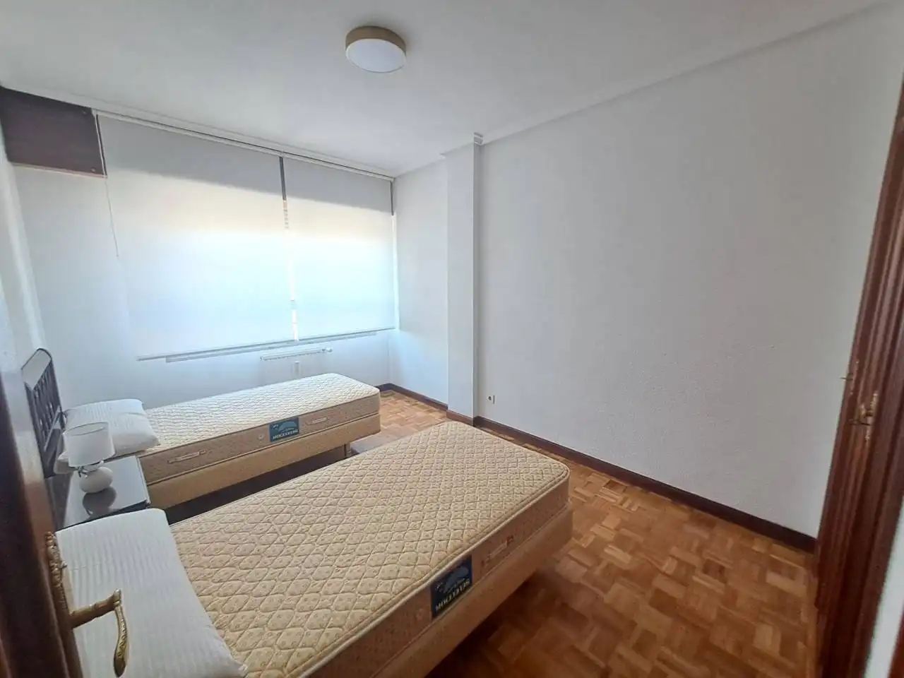 Flat for rent in Calle Antonio Machado, Reyes Católicos