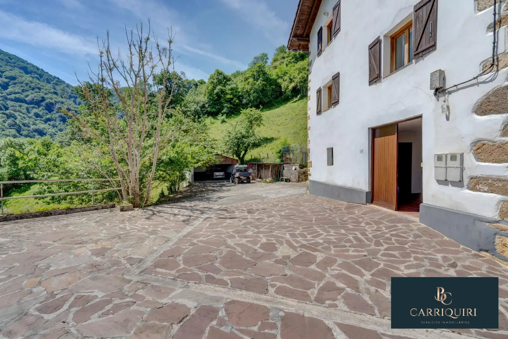 Exterior view of Houses for sale in Oiz