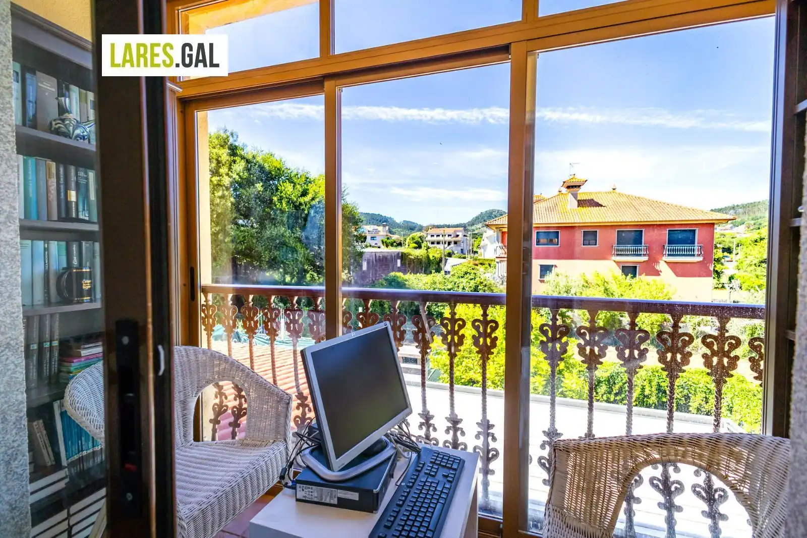 Terrasse von Einfamilien-Reihenhaus zum Verkauf in Cangas  mit Heizung, Terrasse und Abstellraum