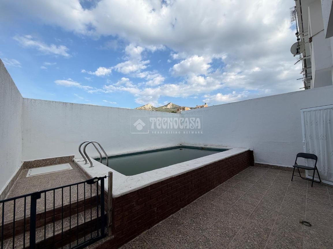 Single-family semi-detached for sale