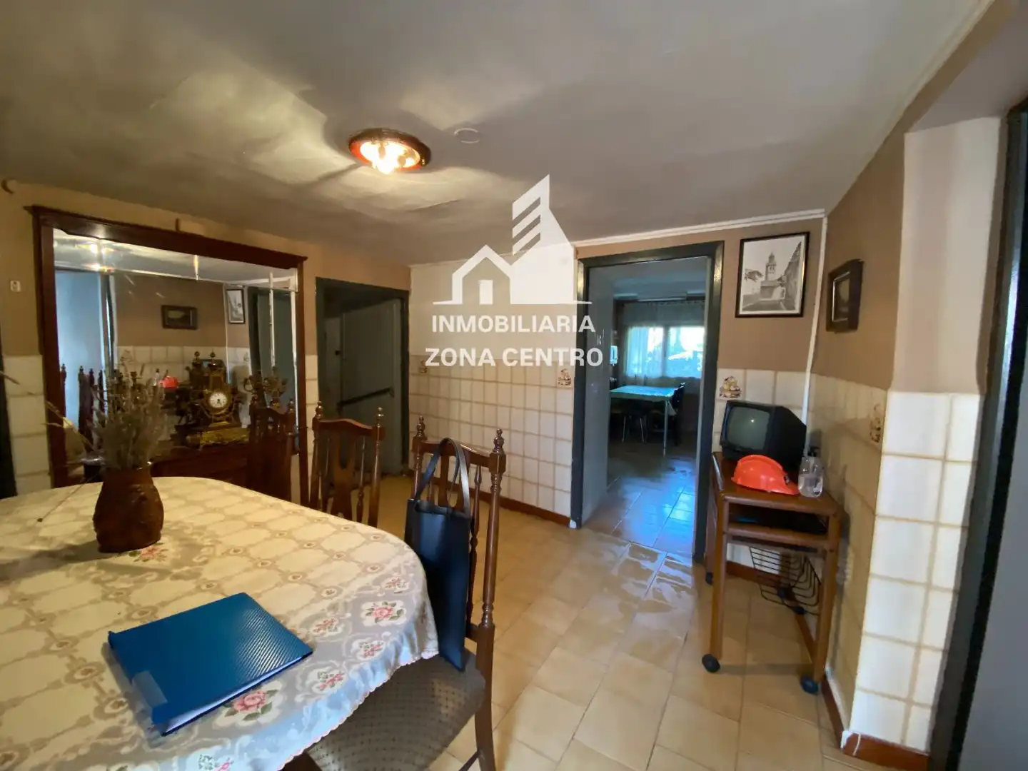 Vista exterior de Casa adosada en venta en Baltanás con Calefacción, Jardín privado y Amueblado