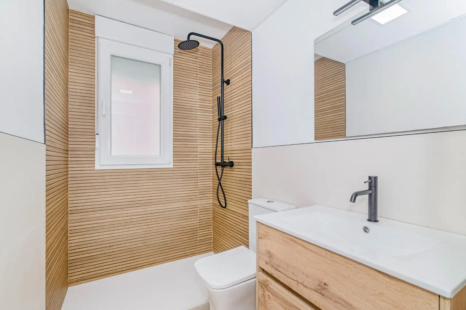 Bathroom of Flat for sale in Atarfe