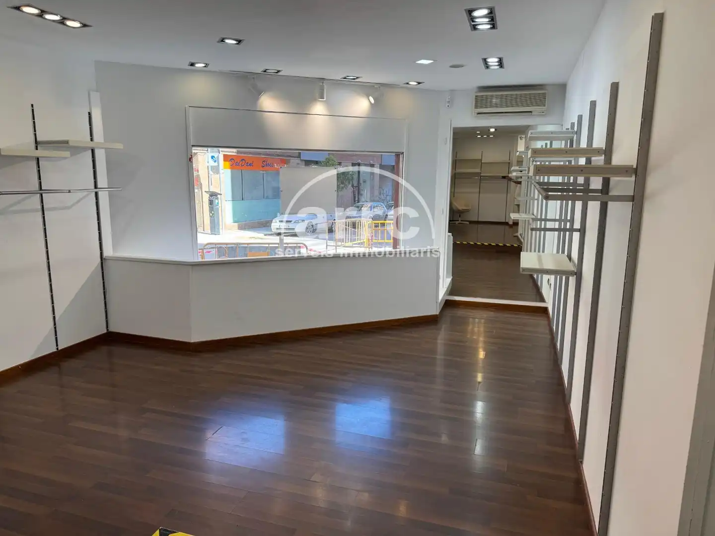 Local comercial de lloguer a Centre - Nucli Antic, imagen 5
