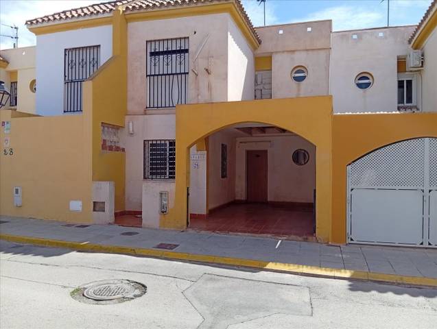 Piso en Venta en Calle La Cruz en Pechina