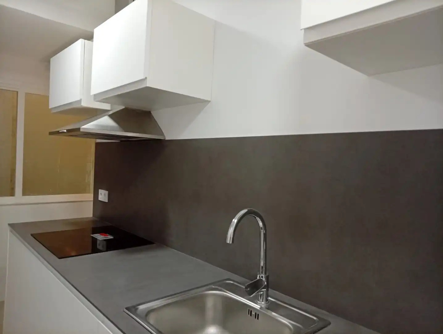 Cuina de Pis en venda en Cerdanyola del Vallès amb Parquet, Forn i Rentadora