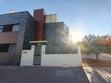 Casa amb balcó en venda a Carrer Carlos Llinas Breva