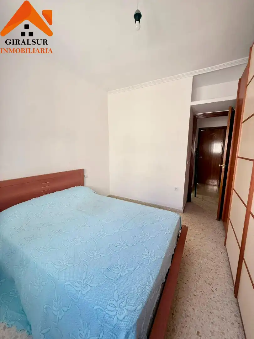 Bedroom of Flat for sale in Sevilla  with Air Conditioner