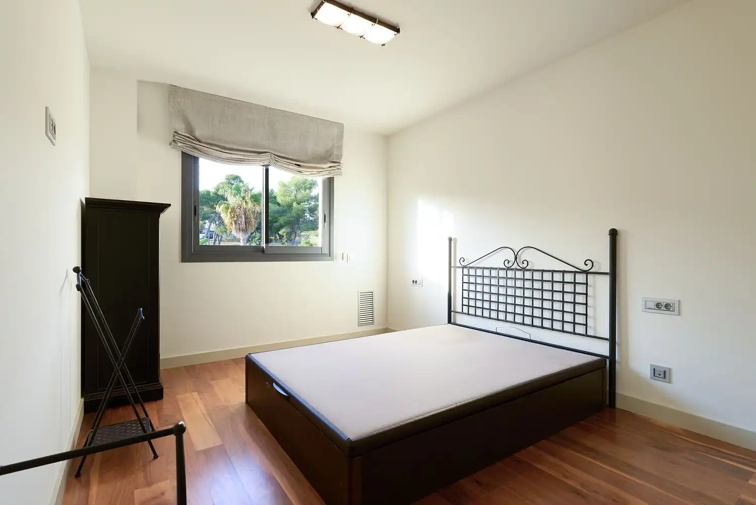 Bedroom of Flat for sale in Sitges  with Air Conditioner, Heating and Private garden