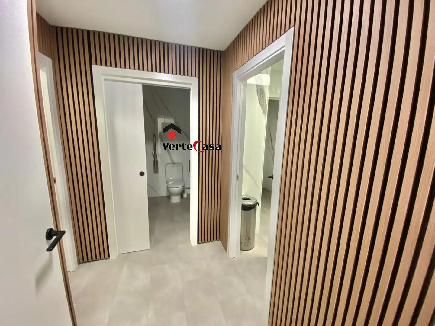 Local comercial en venta en Jacinto Benavente, imagen 7
