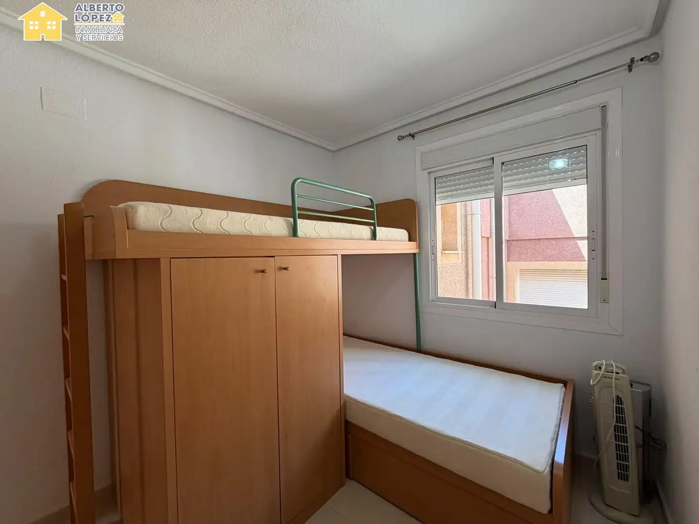 Habitación de Casa o chalet de alquiler en Santa Pola con Terraza, Amueblado y Alarma