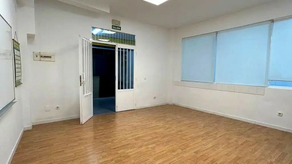 Locale commerciale in vendita a Avenida de Guadalajara, imagen 7
