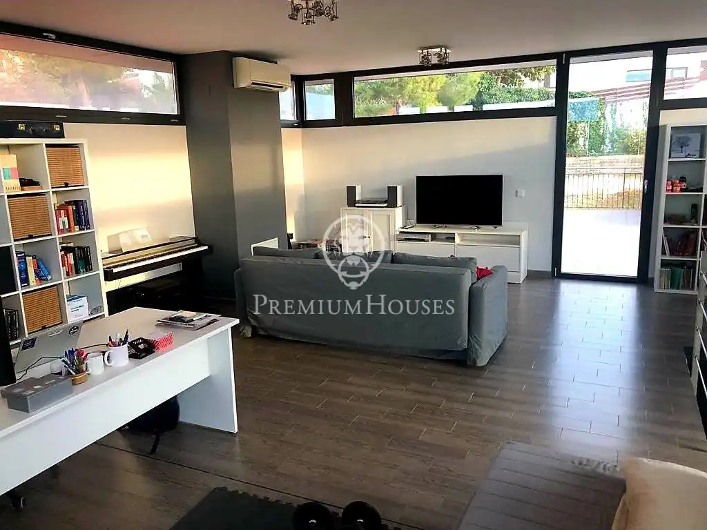Sala de estar de Casa o chalet en venta en Sant Pere de Ribes con Aire acondicionado, Calefacción y Jardín privado