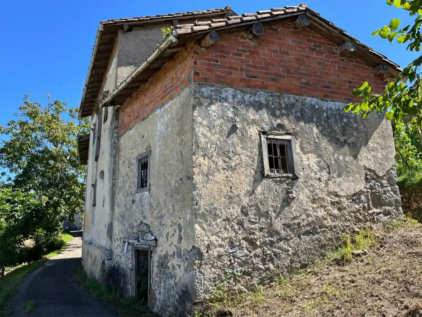Vista exterior de Piso en venta en Piloña
