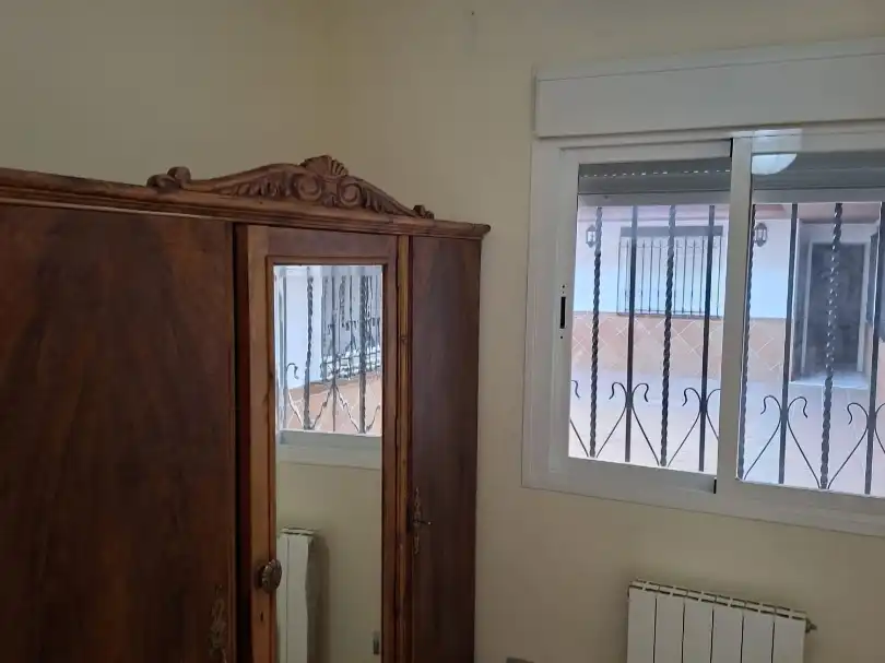 Flat for rent in Calle del Presbitero Pedro Ruiz de Valdivia, 4, La Zubia Ciudad