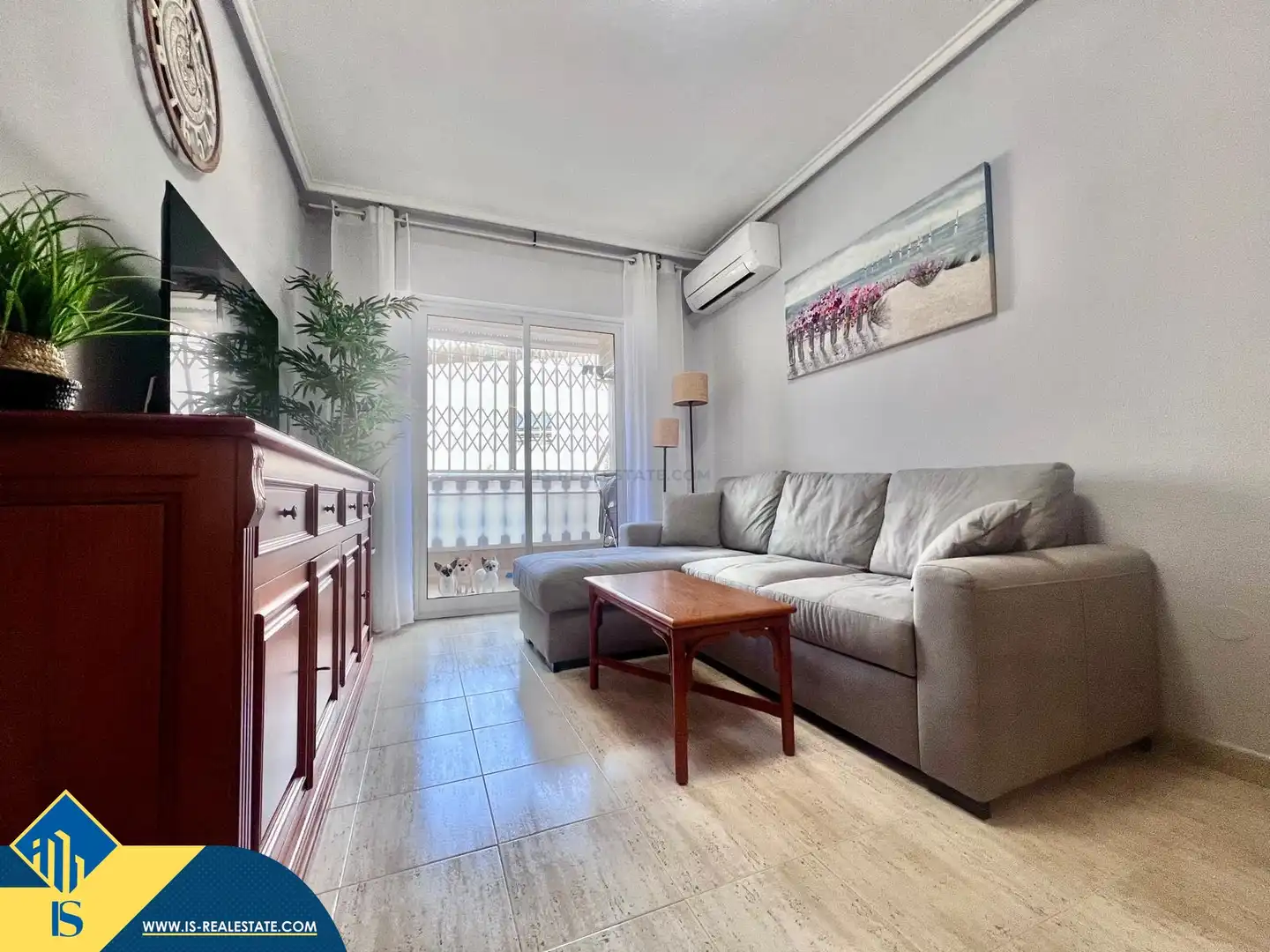 Flat with pool for sale in Playa del Acequión, Náufragos y Rocío del Mar, imagen 2