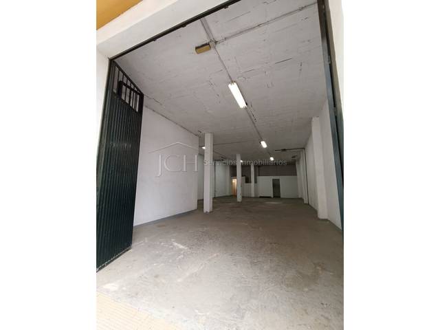 Local comercial en Alquiler en Las Flores