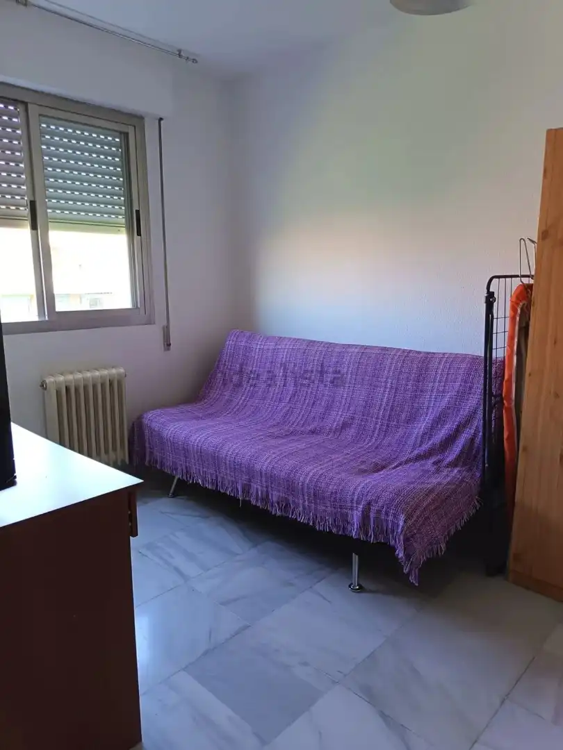 Habitación de Piso de alquiler en Granada con Calefacción, Amueblado y Lavadora