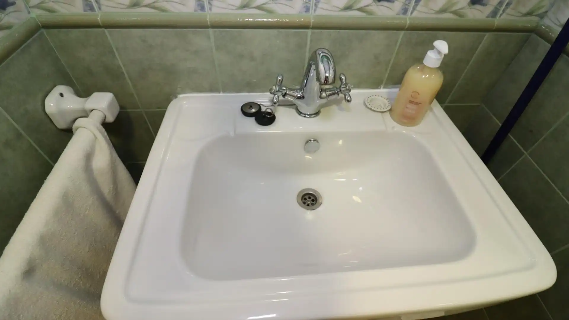 Bathroom of Houses for sale in Ulldecona  with Heating, Terrace and Storage room