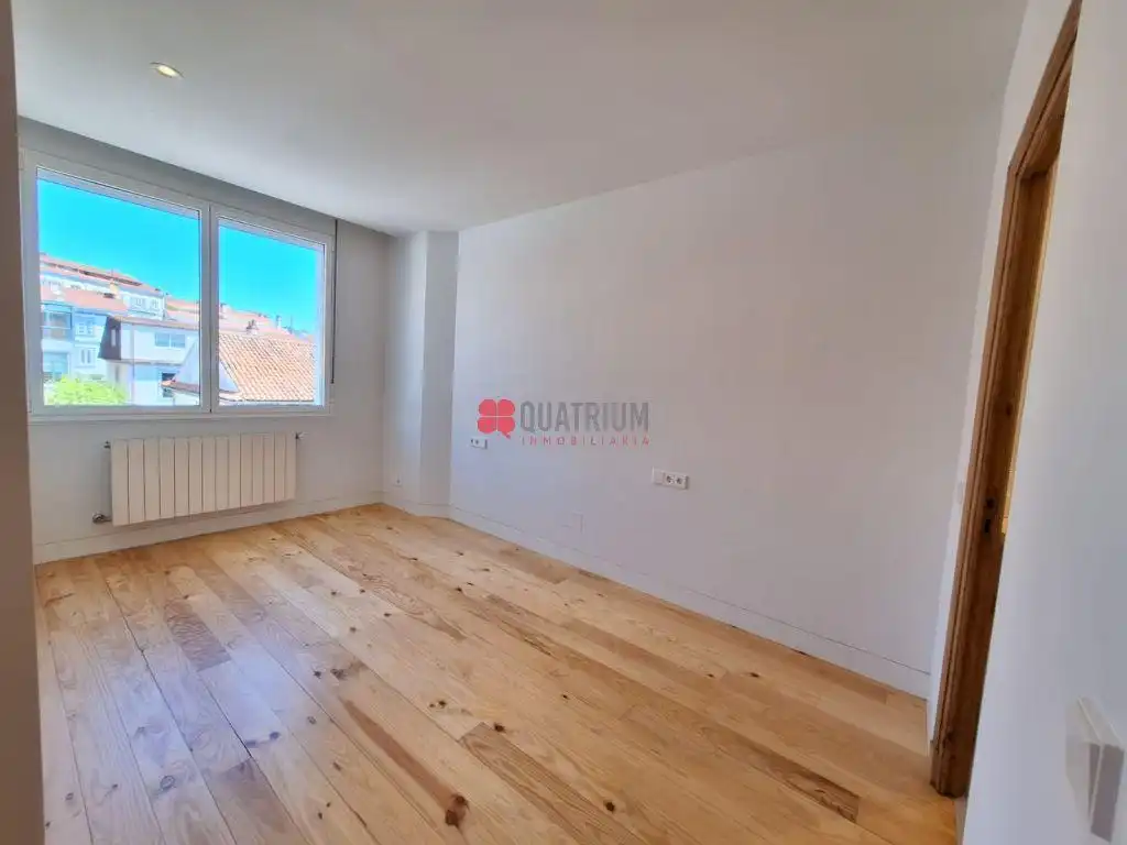 Habitación de Piso de alquiler en Santiago de Compostela  con Calefacción