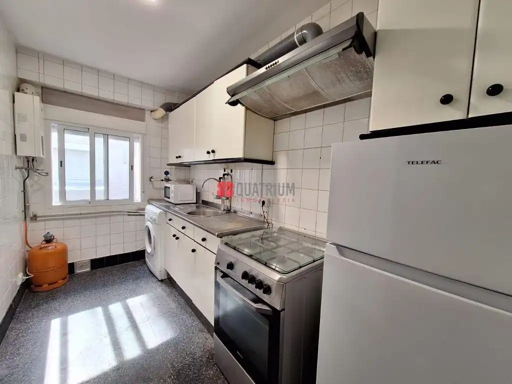 Kitchen of Flat for rent in Santiago de Compostela   with Heating and Furnished