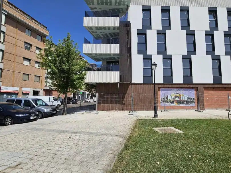 Local comercial en venta en AVENIDA MADRID 95, imagen 5