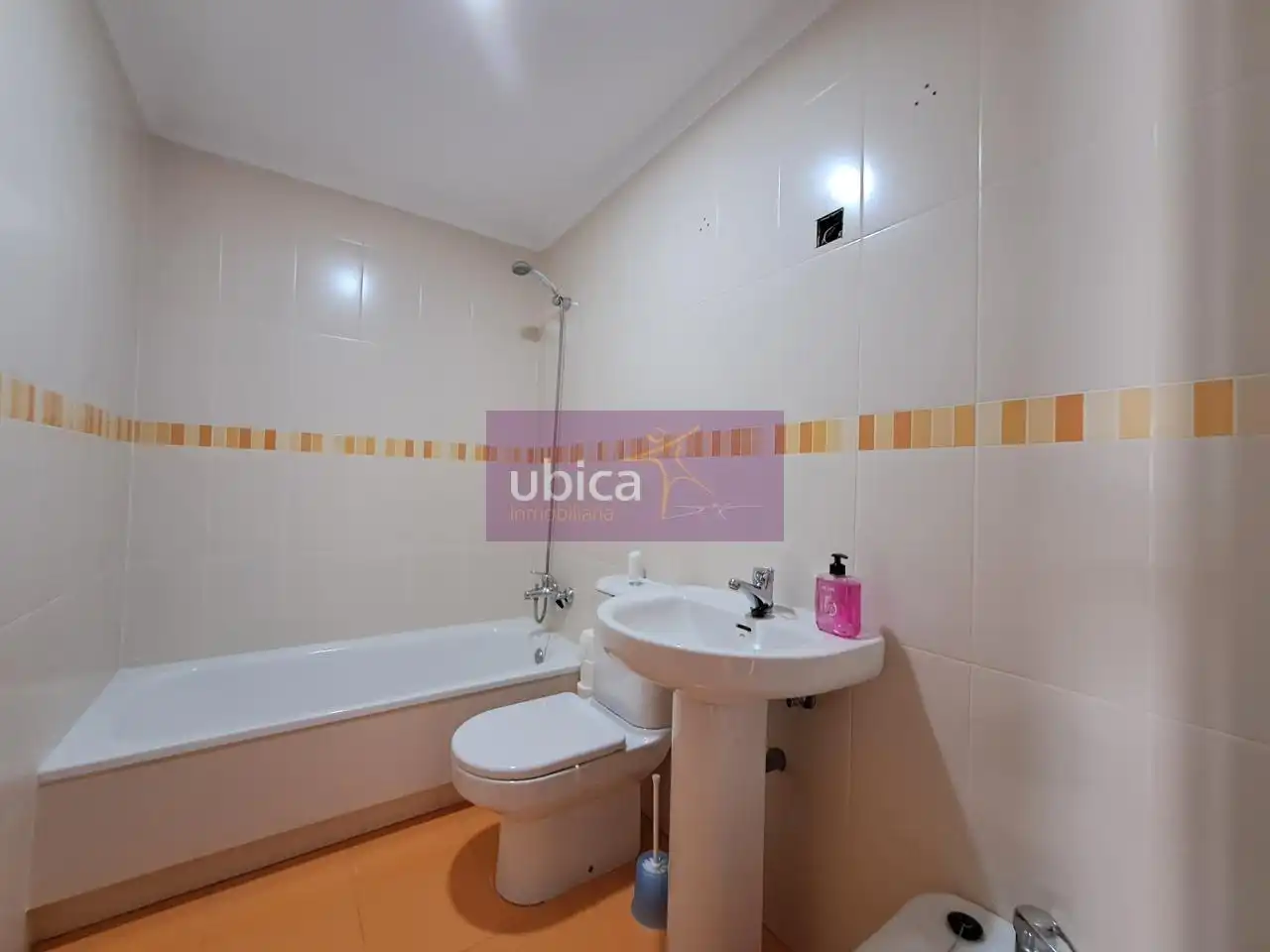 Bathroom of Flat for rent in Salceda de Caselas  with Heating and Storage room