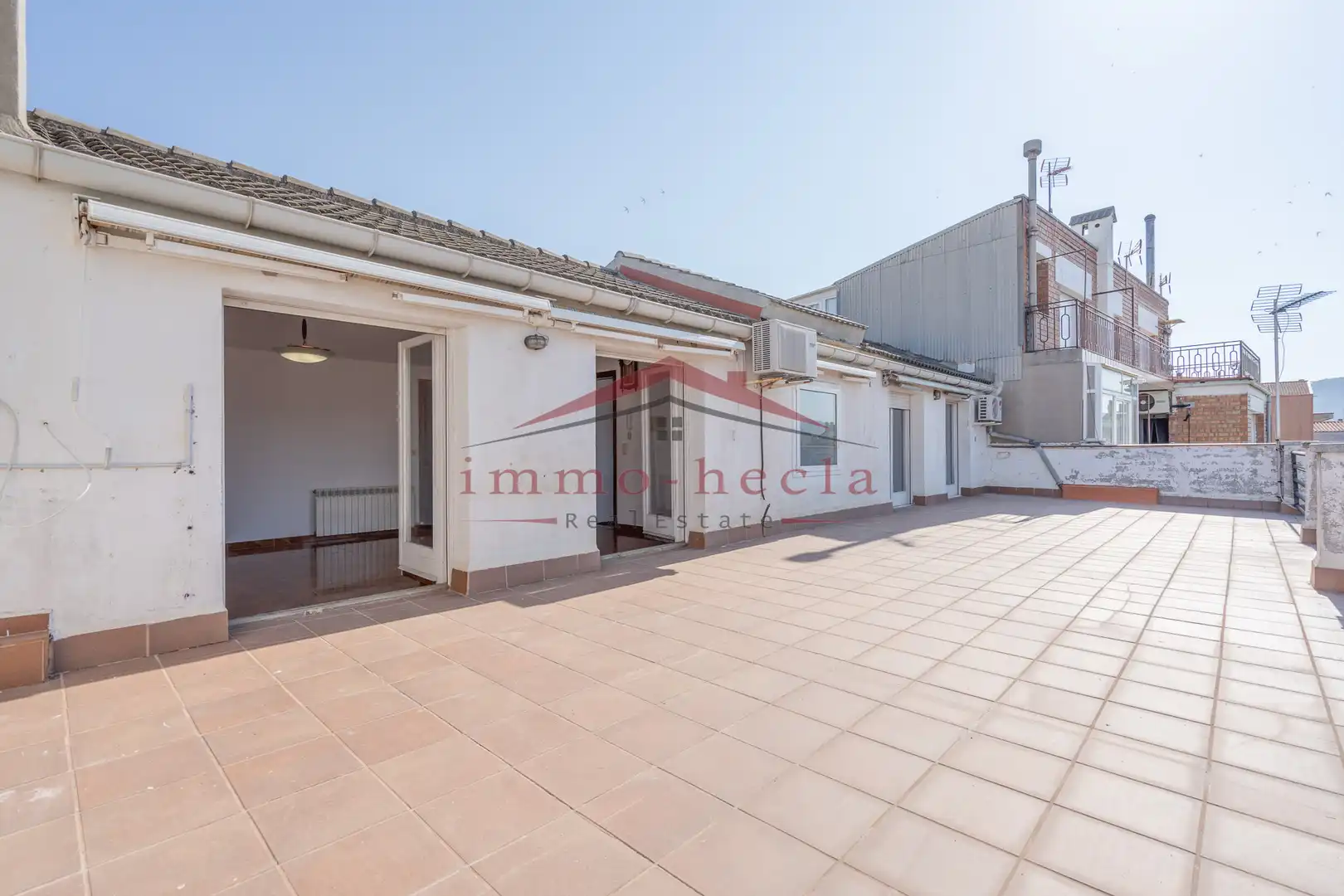 Terrassa de Casa adosada en venda en Vilanova del Camí amb Calefacció, Terrassa i Piscina