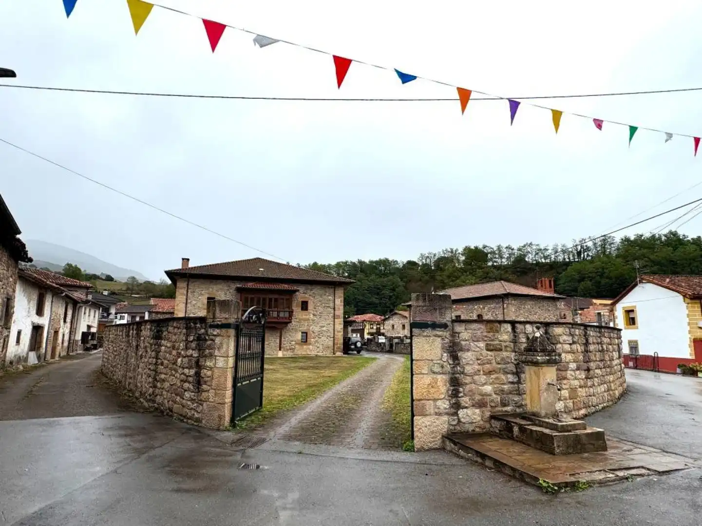 Vista exterior de Casa o chalet en venta en Molledo con Calefacción, Jardín privado y Terraza