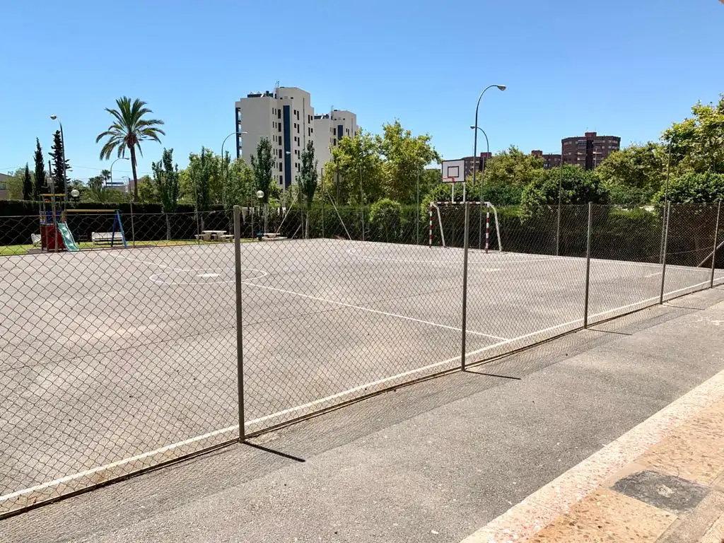 Aparcament de Apartament en venda en Alicante / Alacant amb Aire condicionat, Terrassa i Moblat