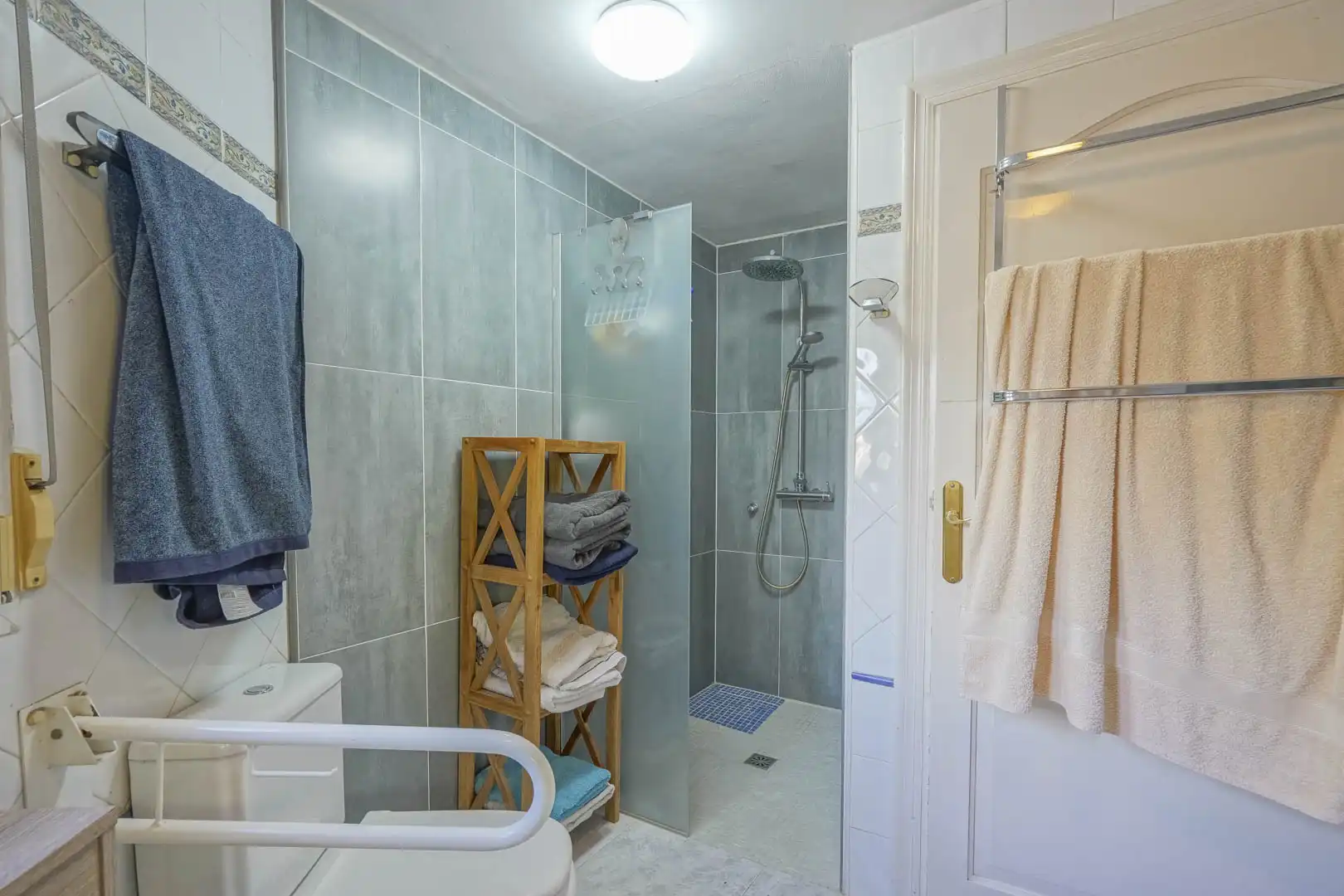 Bathroom of Houses for sale in Jávea / Xàbia  with Air Conditioner, Heating and Private garden