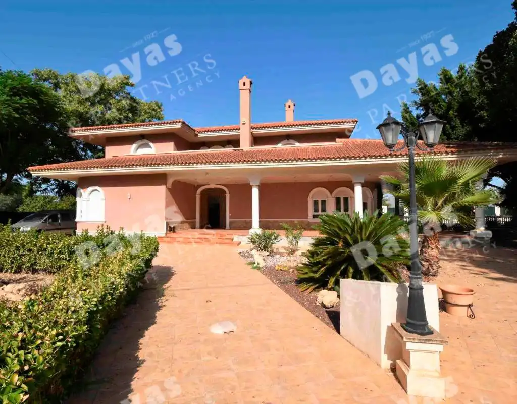Chalet con piscina en venta en Redován