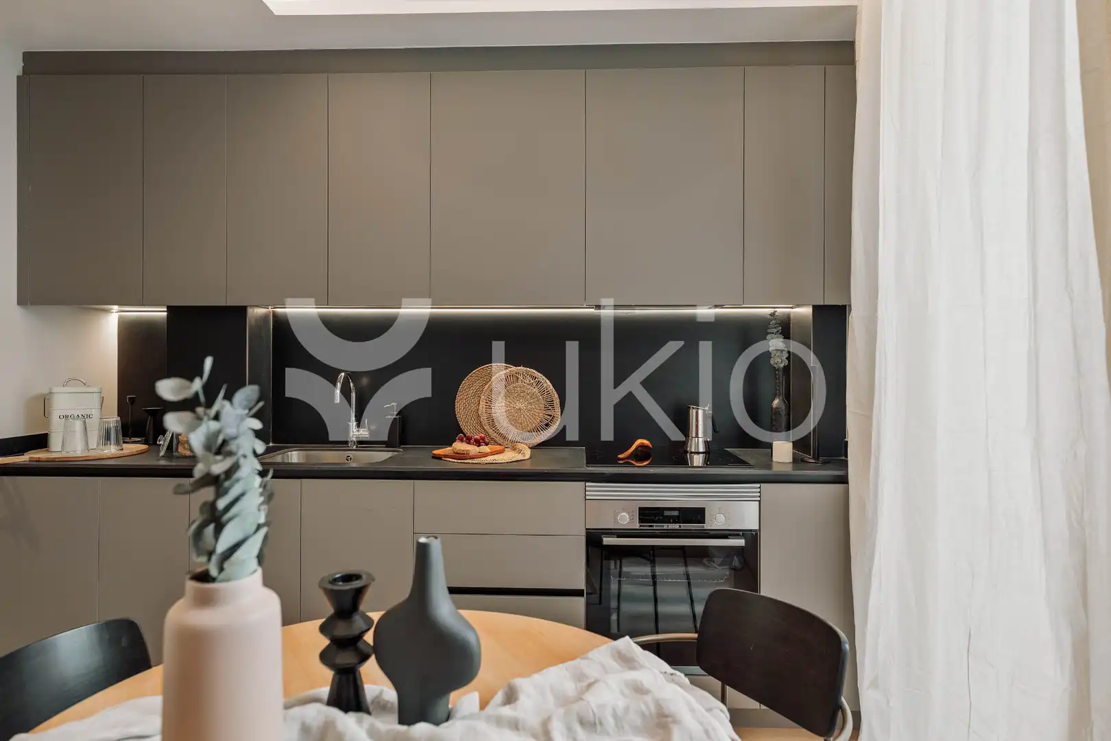Cocina de Apartamento de alquiler en Barcelona con Aire acondicionado, Calefacción y Terraza