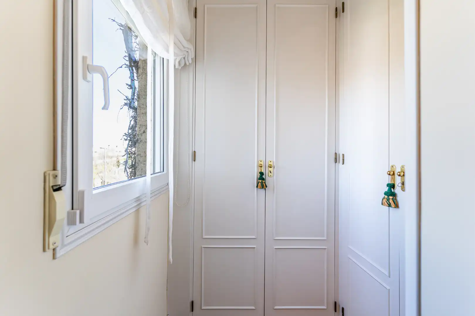 Schlafzimmer von Einfamilien-Reihenhaus zum Verkauf in Las Rozas de Madrid mit Klimaanlage, Heizung und Privatgarten